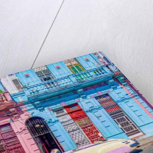 Vintage car in Havana by Assaf Frank